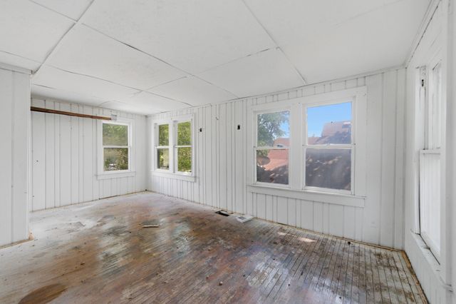 611 S Hydraulic Ave, Wichita, KS 67211