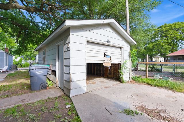611 S Hydraulic Ave, Wichita, KS 67211