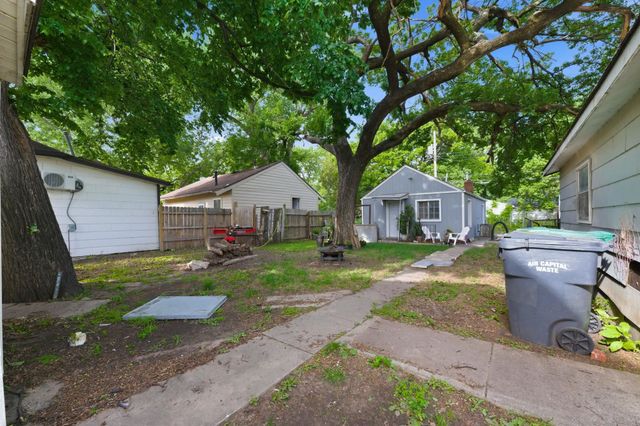 611 S Hydraulic Ave, Wichita, KS 67211