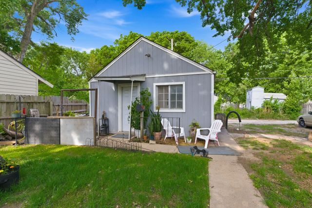 611 S Hydraulic Ave, Wichita, KS 67211