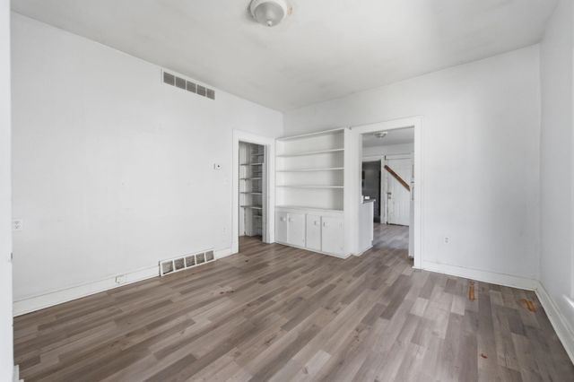 611 S Hydraulic Ave, Wichita, KS 67211