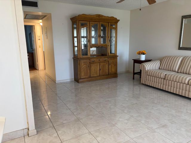 3076 Guildford E, Boca Raton, FL 33434