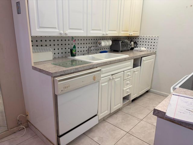 3076 Guildford E, Boca Raton, FL 33434