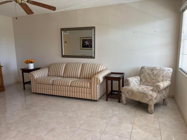 3076 Guildford E, Boca Raton, FL 33434