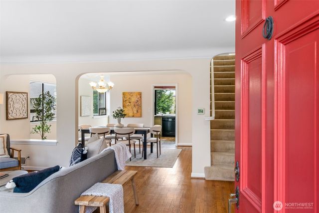 555 Galer Street, Seattle, WA 98109