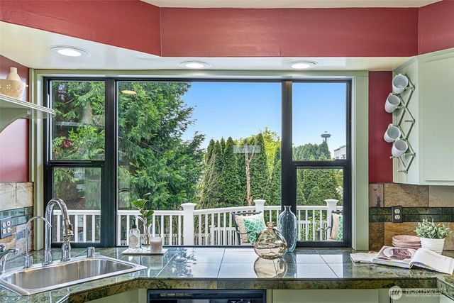 555 Galer Street, Seattle, WA 98109