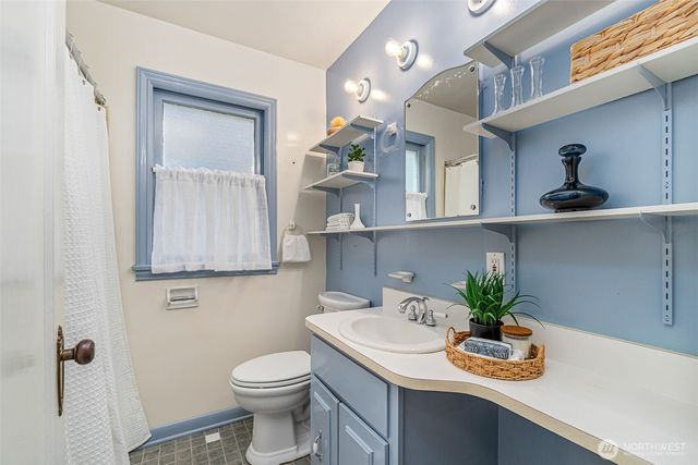 555 Galer Street, Seattle, WA 98109