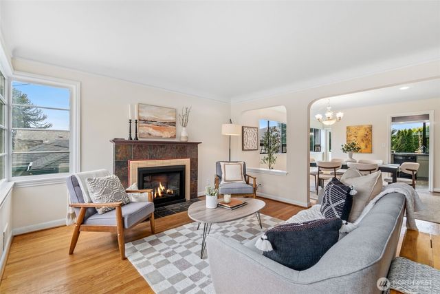 555 Galer Street, Seattle, WA 98109