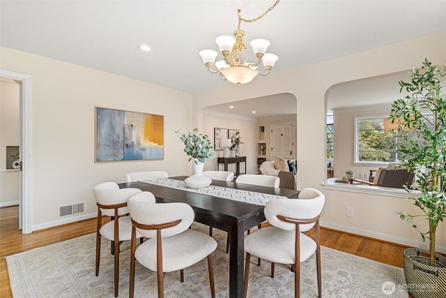 555 Galer Street, Seattle, WA 98109
