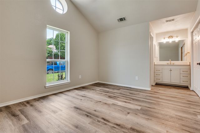 7164 Fire Hill Drive, Fort Worth, TX 76137