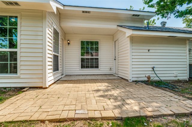 7164 Fire Hill Drive, Fort Worth, TX 76137