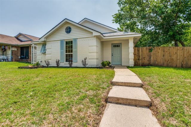 7164 Fire Hill Drive, Fort Worth, TX 76137