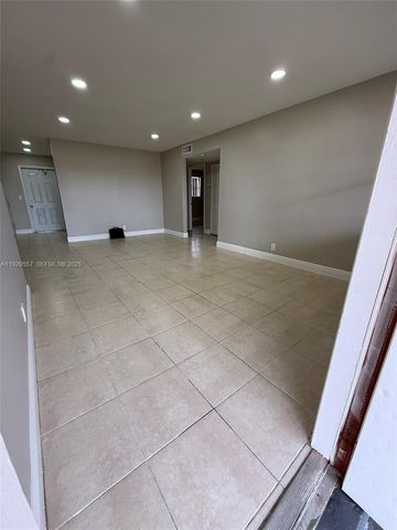 850 E Commercial Blvd 234D, Oakland Park, FL 33334