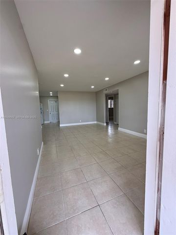 850 E Commercial Blvd 234D, Oakland Park, FL 33334