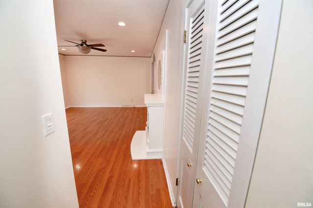 1626 W WILLCOX Avenue, Peoria, IL 61604