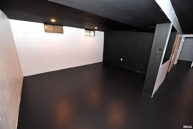 1626 W WILLCOX Avenue, Peoria, IL 61604