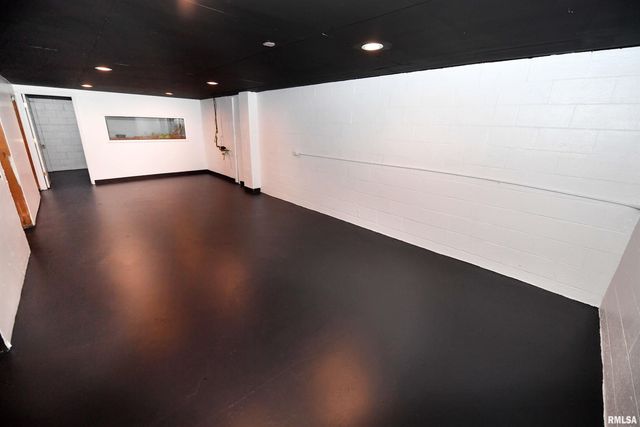 1626 W WILLCOX Avenue, Peoria, IL 61604