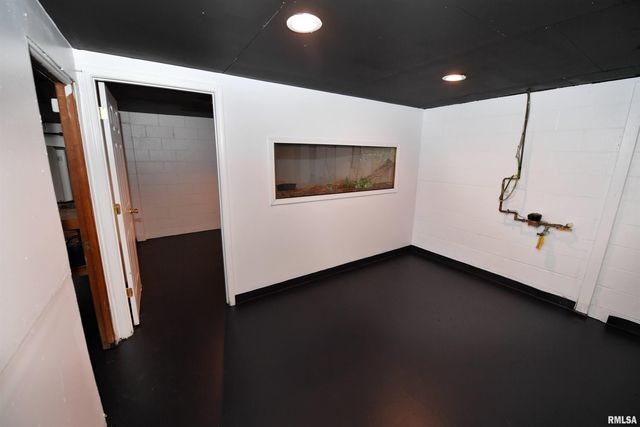 1626 W WILLCOX Avenue, Peoria, IL 61604