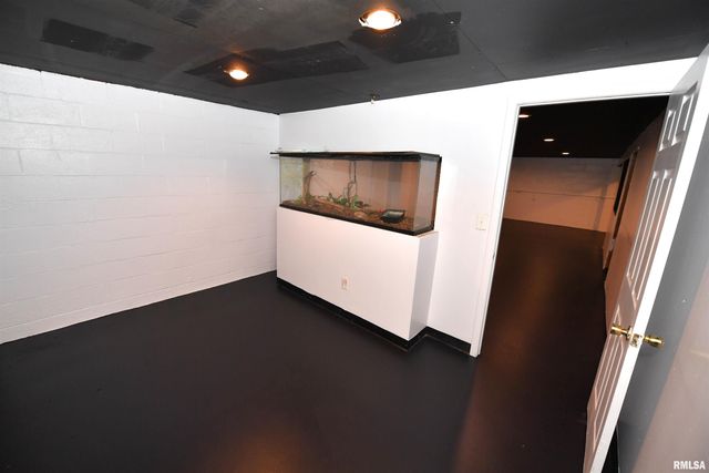 1626 W WILLCOX Avenue, Peoria, IL 61604