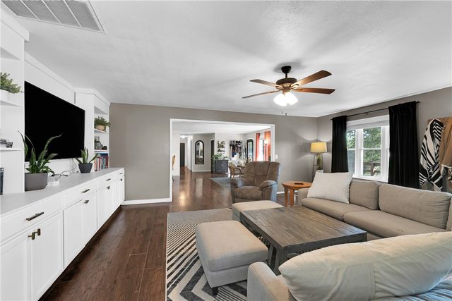 19398 Tuttle Road, Elkins, AR 72727