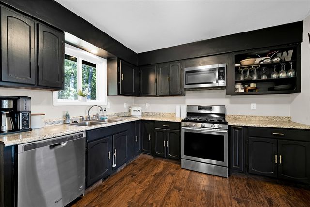 19398 Tuttle Road, Elkins, AR 72727
