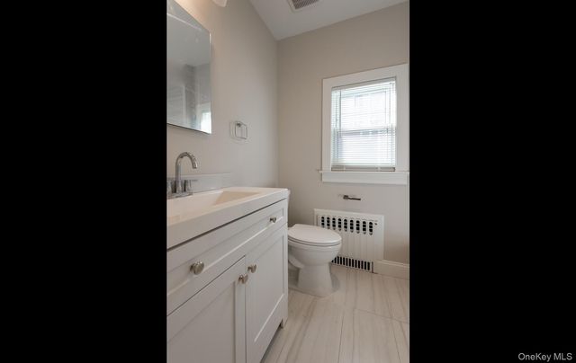 46 Continental Place, Glen Cove, NY 11542