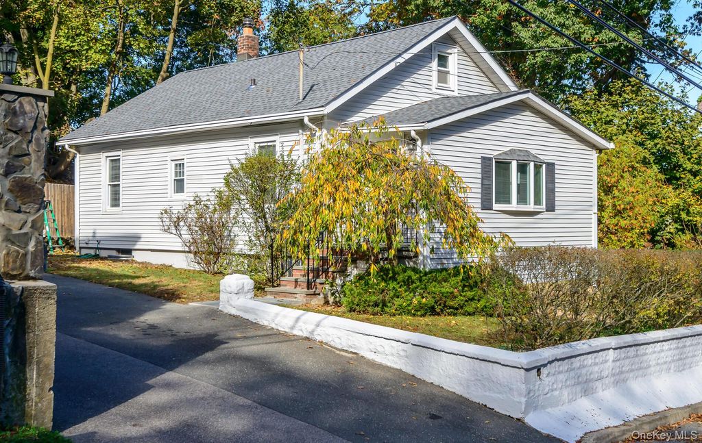 46 Continental Place, Glen Cove, NY 11542