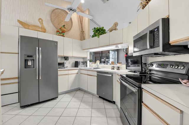 7972 Lexington Club Boulevard A, Delray Beach, FL 33446