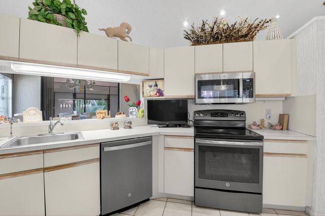 7972 Lexington Club Boulevard A, Delray Beach, FL 33446