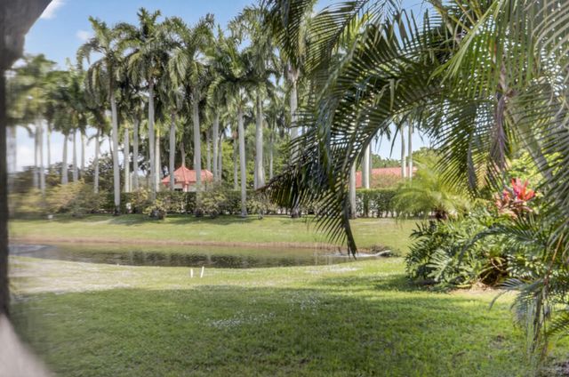 7972 Lexington Club Boulevard A, Delray Beach, FL 33446