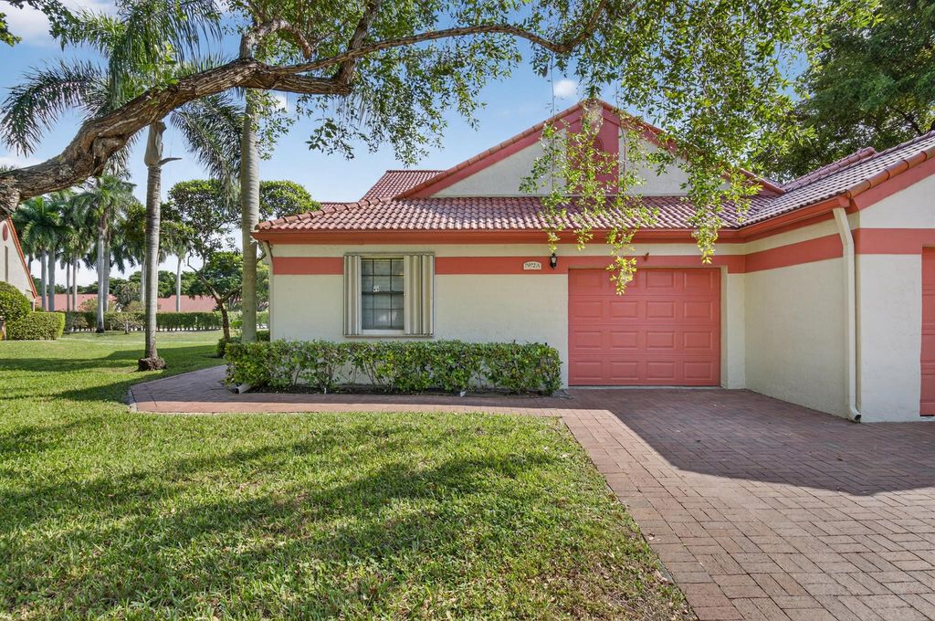 7972 Lexington Club Boulevard A, Delray Beach, FL 33446