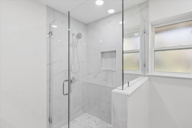 5719 Valley Ridge Court, Arlington, TX 76017