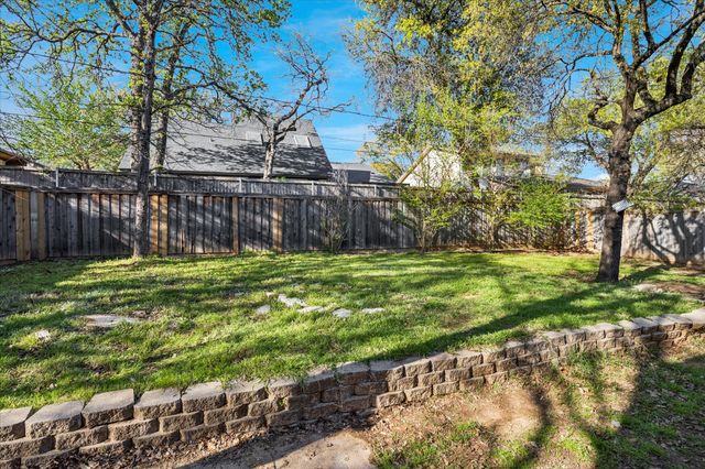 5719 Valley Ridge Court, Arlington, TX 76017