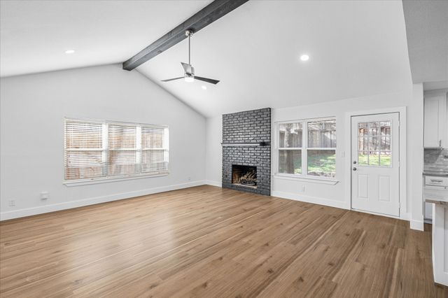 5719 Valley Ridge Court, Arlington, TX 76017