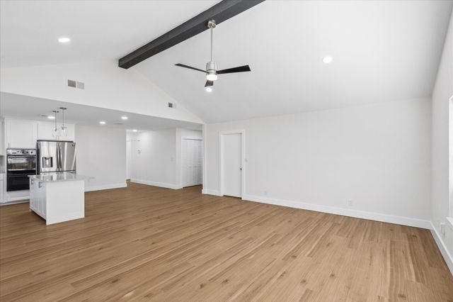 5719 Valley Ridge Court, Arlington, TX 76017