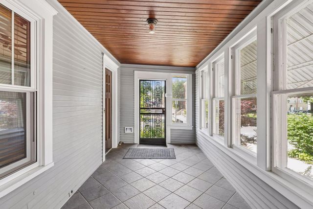 916 34th Street W, Minneapolis, MN 55408