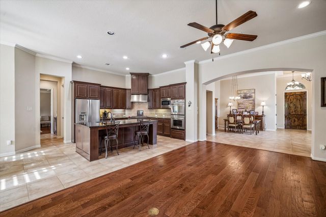 163 Oarwood Place, Spring, TX 77389