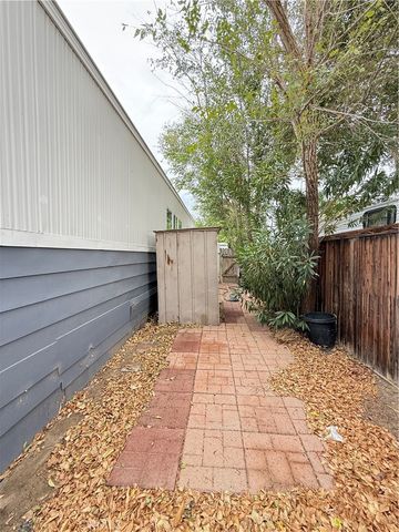 45415 E 28th Street E 45, Lancaster, CA 93535