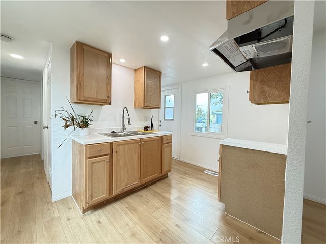 45415 E 28th Street E 45, Lancaster, CA 93535