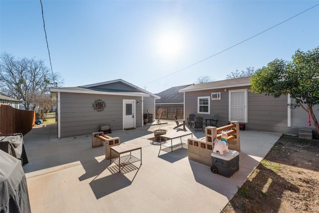 5508 Diaz Avenue, Fort Worth, TX 76107