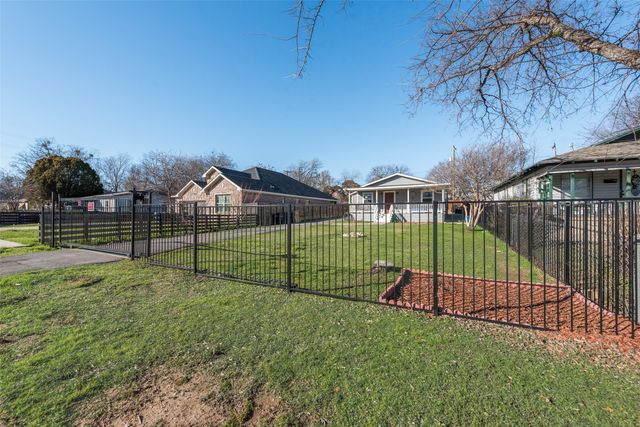 5508 Diaz Avenue, Fort Worth, TX 76107