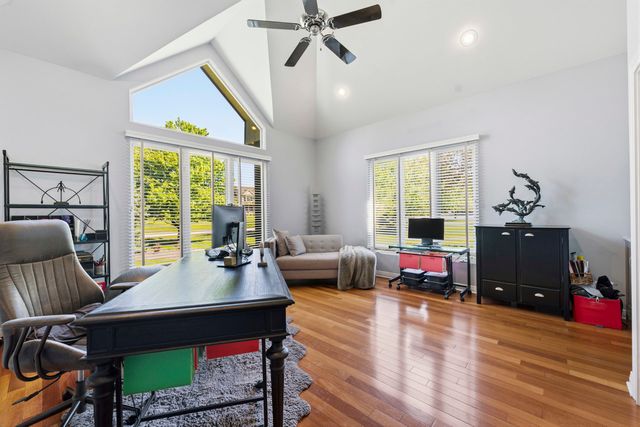 6N274 W Ridgewood Lane, St. Charles, IL 60175