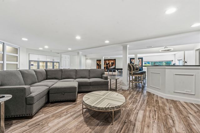 6N274 W Ridgewood Lane, St. Charles, IL 60175