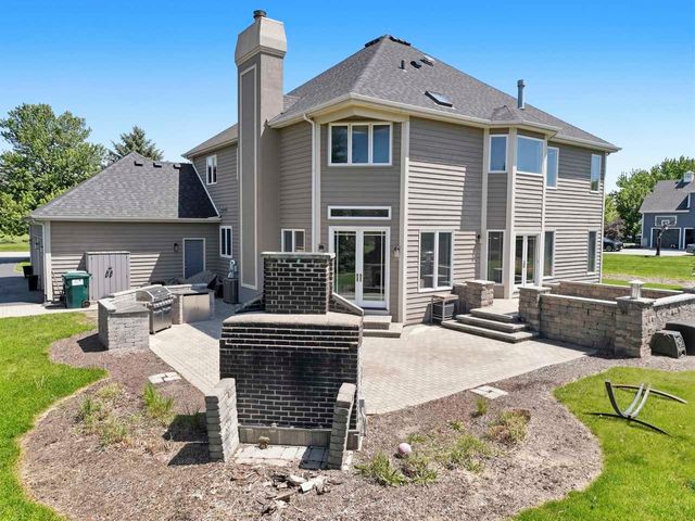 6N274 W Ridgewood Lane, St. Charles, IL 60175