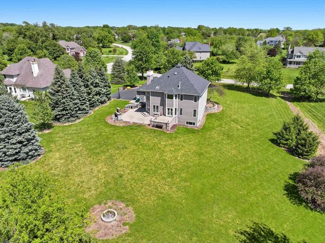 6N274 W Ridgewood Lane, St. Charles, IL 60175