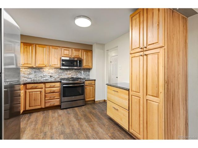 1613 Horseshoe Cir, Longmont, CO 80504
