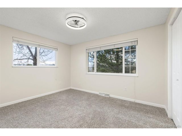 1613 Horseshoe Cir, Longmont, CO 80504