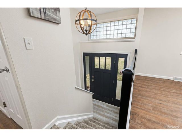 1613 Horseshoe Cir, Longmont, CO 80504