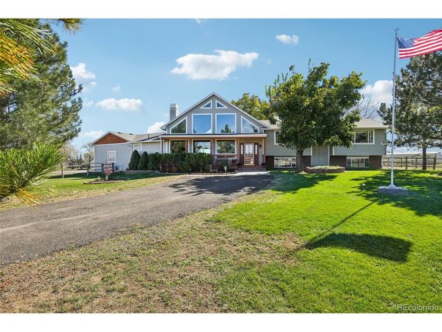 1613 Horseshoe Cir, Longmont, CO 80504