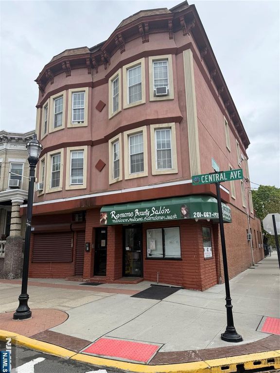 1300 Central 1, Union City, NJ 07087